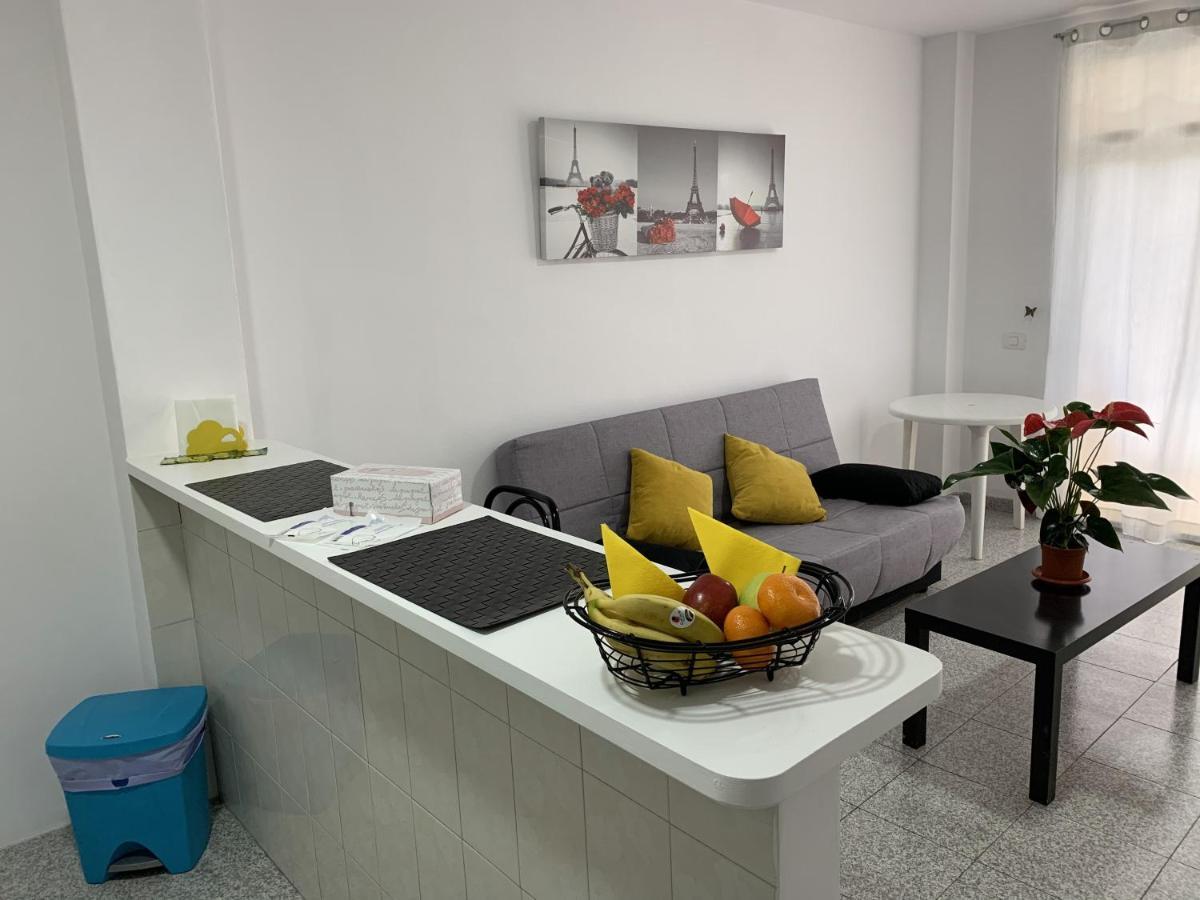 Vivienda Vacacional A 50 Metros De La Playa Puerto de Santiago  Buitenkant foto